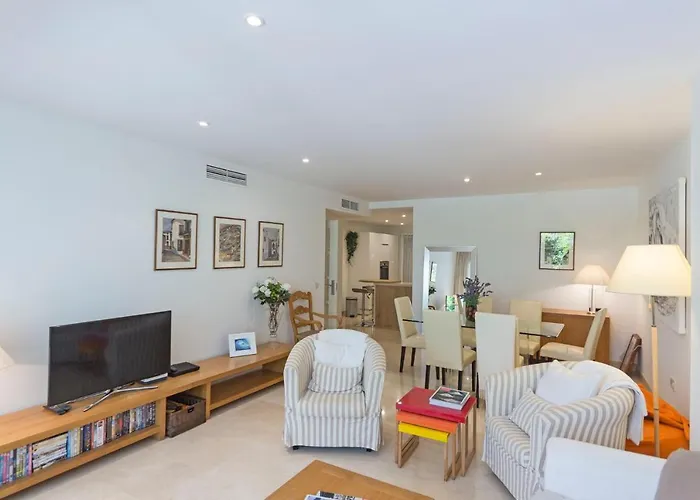 Canas Beach, Ground Floor First Line Beach, Golden Mile Apartment *