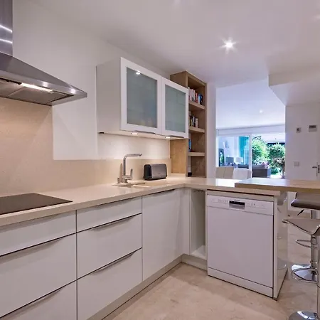 Apartment Canas Beach, Ground Floor First Line Beach, Golden Mile