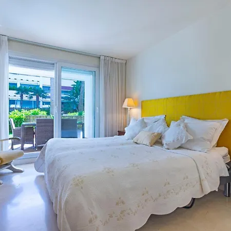 Canas Beach, Ground Floor First Line Beach, Golden Mile Apartment *