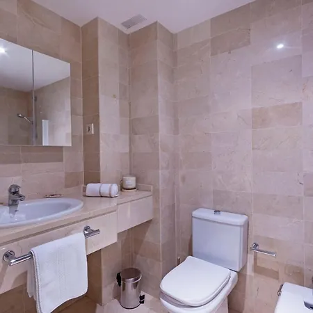 Apartment Canas Beach, Ground Floor First Line Beach, Golden Mile *