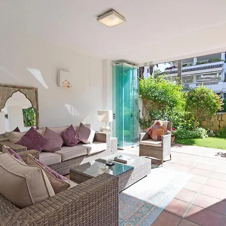 Canas Beach, Ground Floor First Line Beach, Golden Mile Apartment *