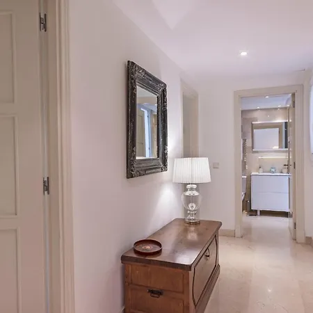 Canas Beach, Ground Floor First Line Beach, Golden Mile Apartment *